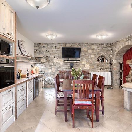 Apartman Pietro Motovun Exteriör bild