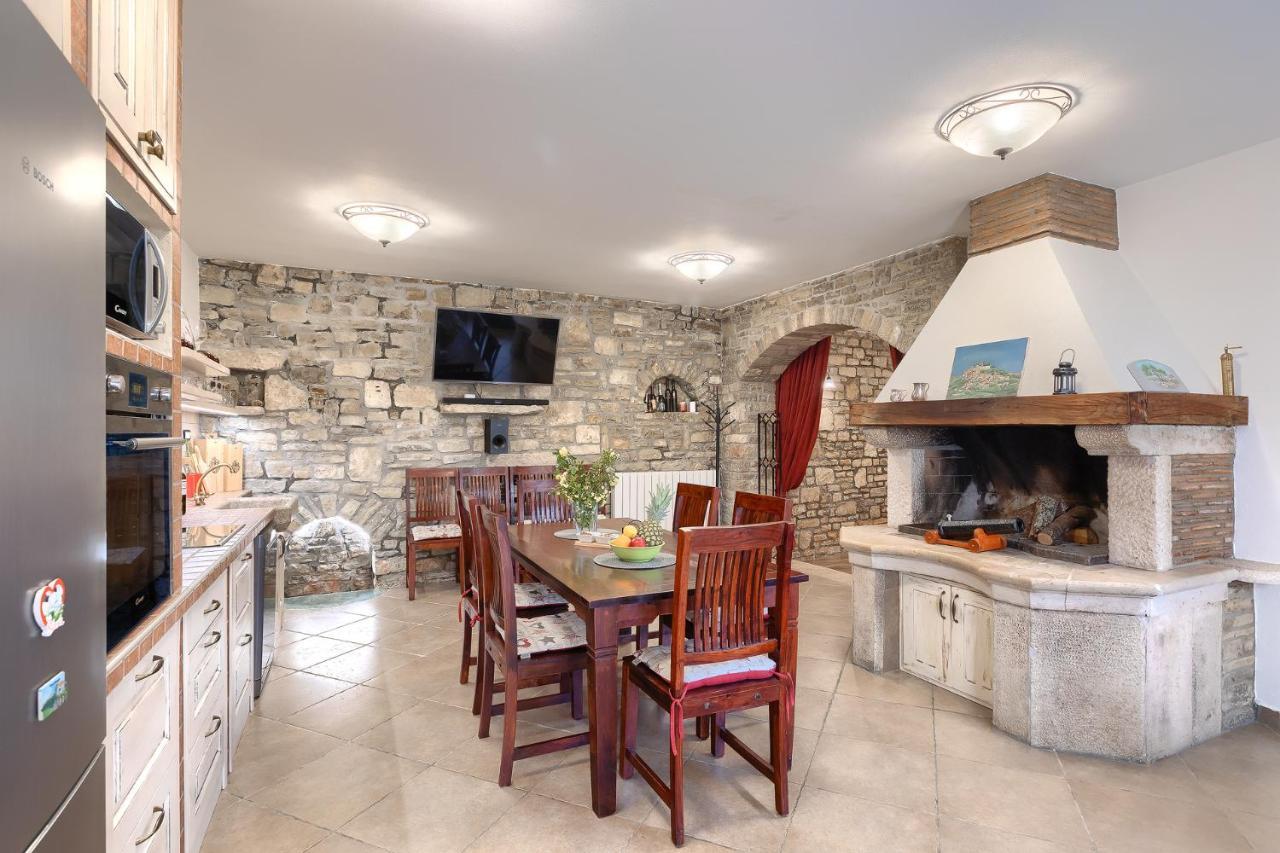 Apartman Pietro Motovun Exteriör bild