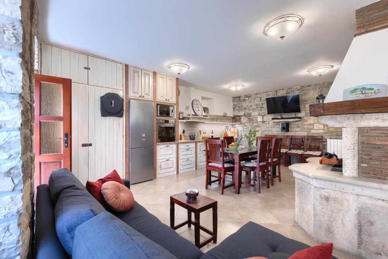 Apartman Pietro Motovun Exteriör bild